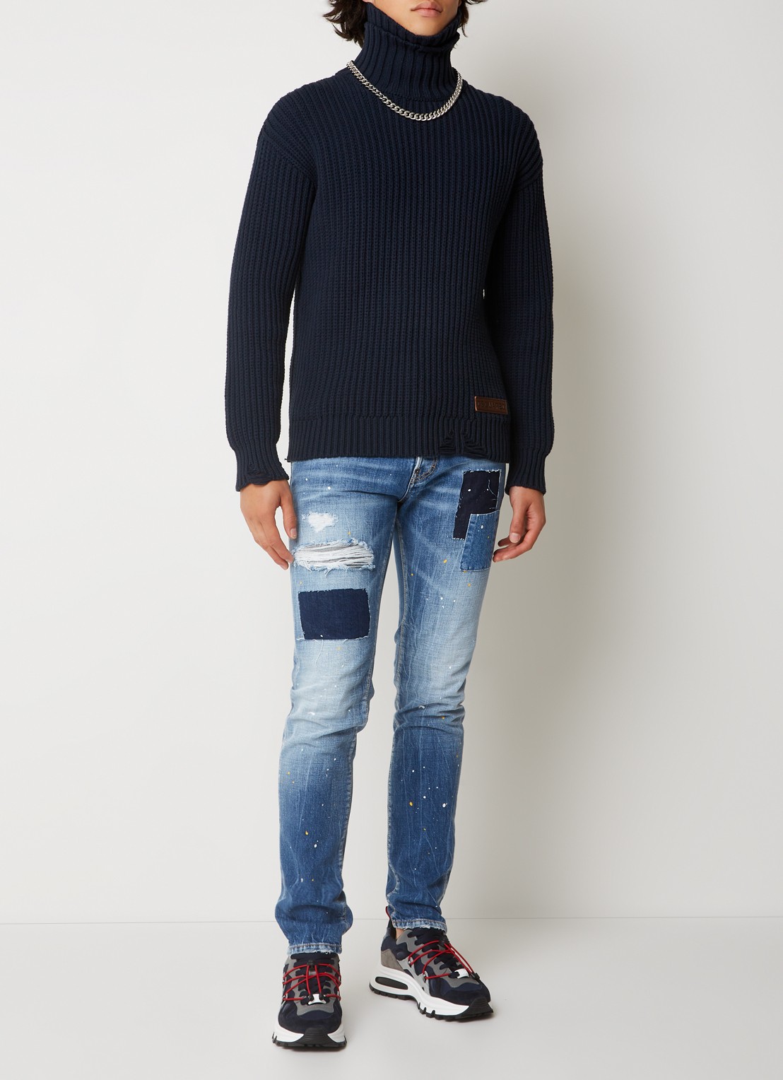 Dsquared2 Grofgebreide coltrui met destroyed afwerking en logo - voorkant 2 blauw