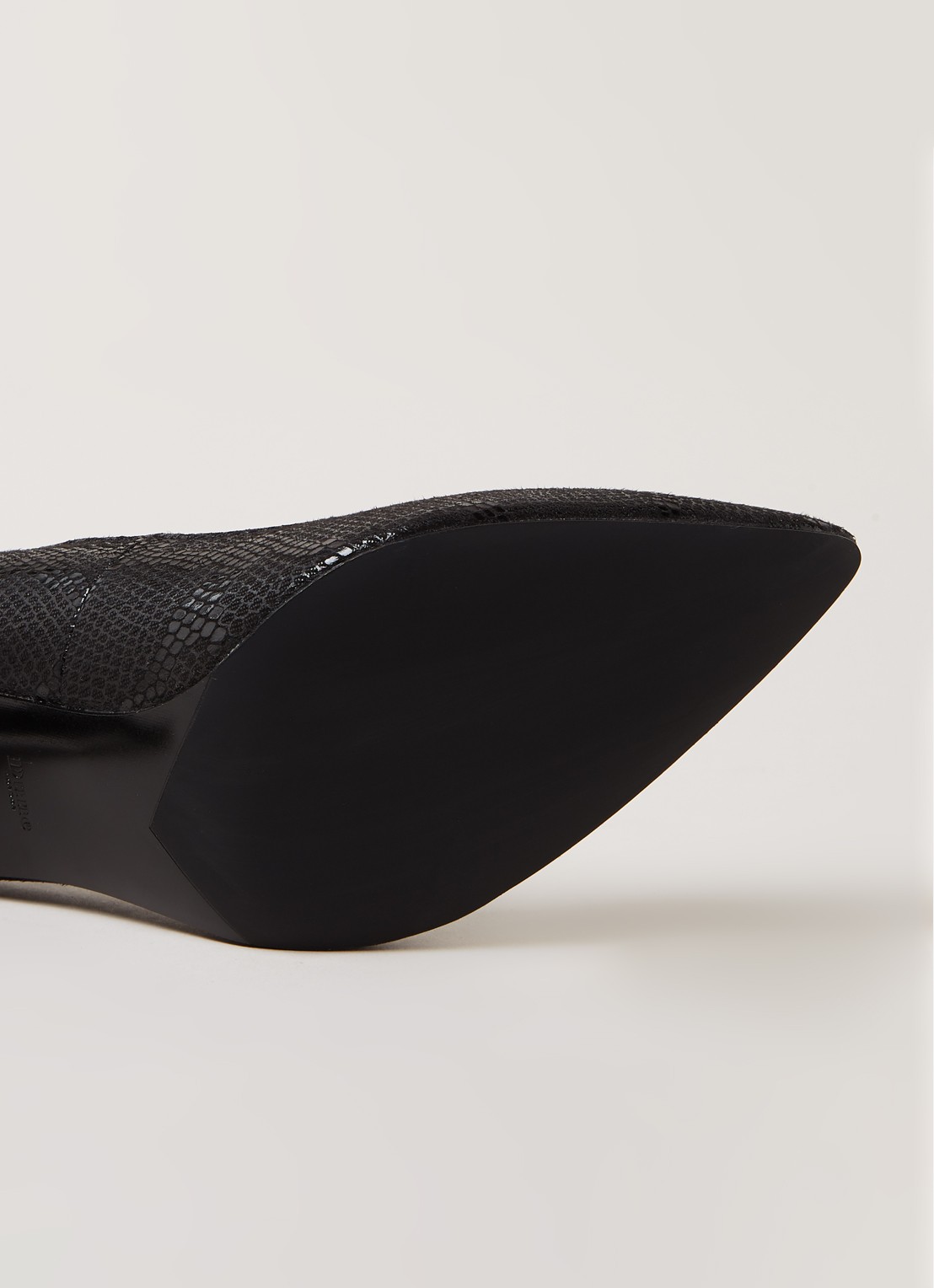 Dune London Anna pump met slangenstructuur - detail 3 zwart