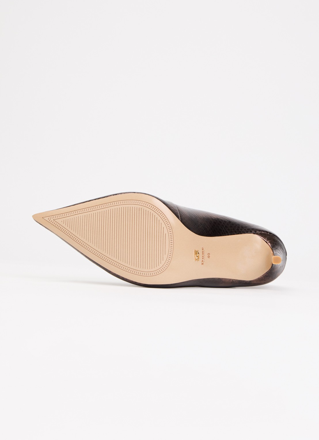 Dune London Assured pump van leer met crocostructuur - detail 5 donkerbruin