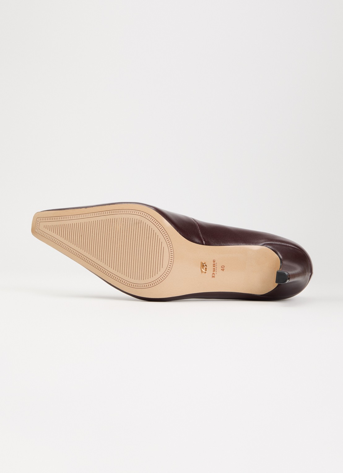 Dune London Astrids pump van leer - detail 3 bordeauxrood