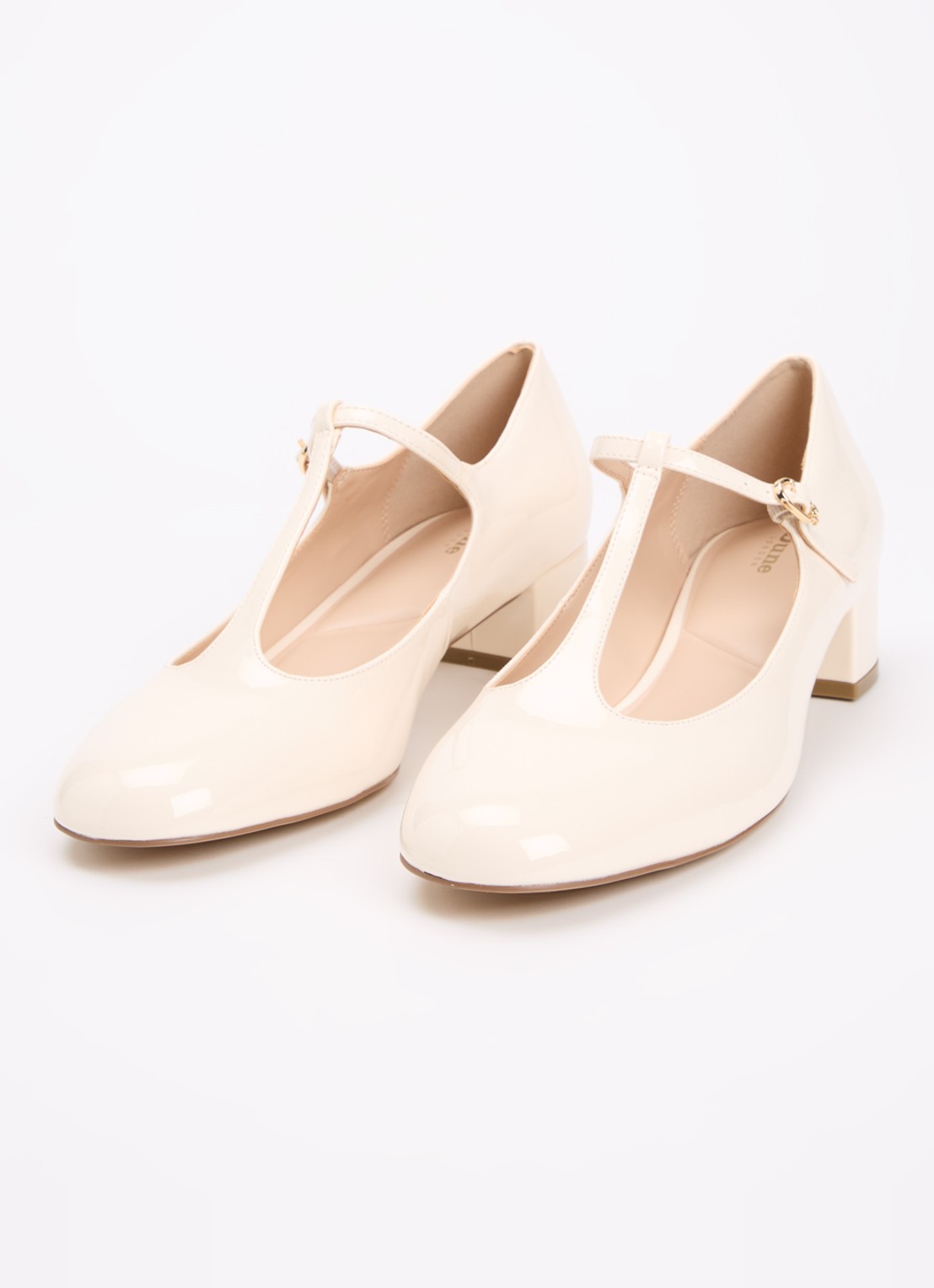 Dune London Believable Mary Jane pump met lakfinish - detail ivoor