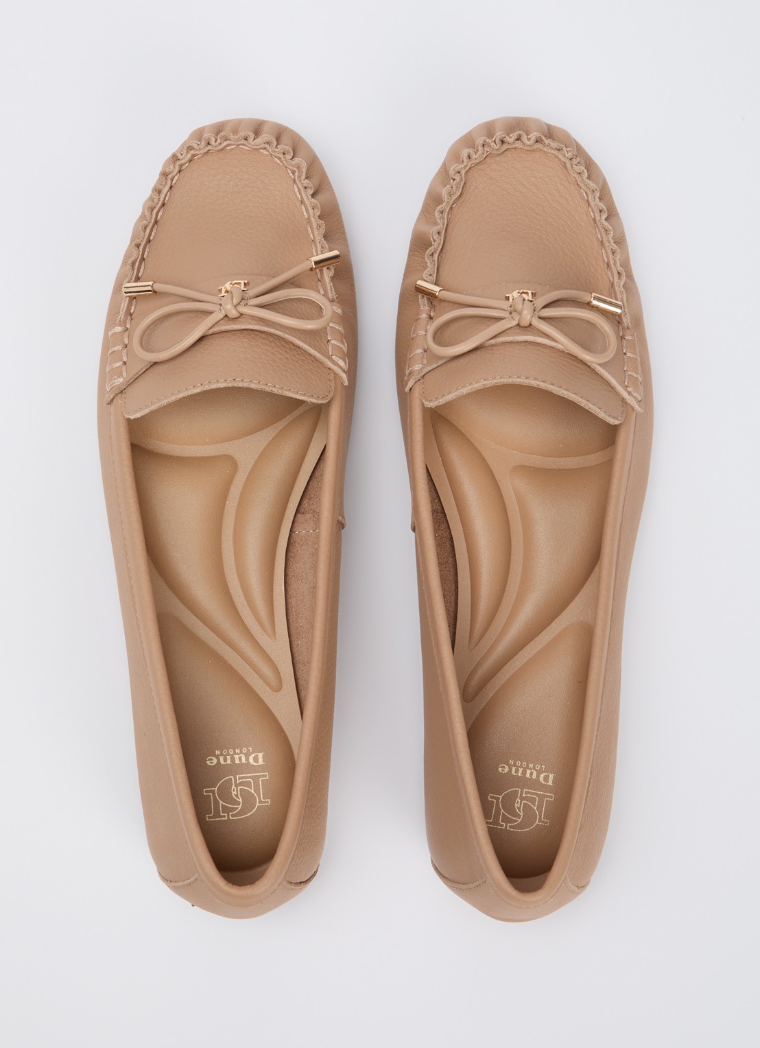 Dune London Grier mocassin van leer - detail 3 donkerbeige