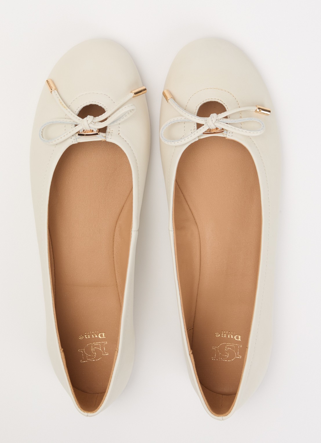 Dune London Hali ballerina van leer met strikdetail - detail 3 gebroken wit