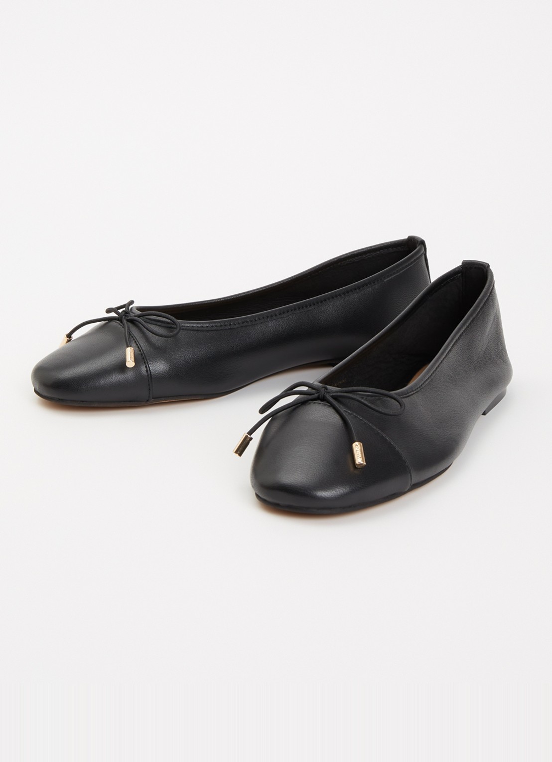 Dune London Haliah ballerina van leer met strikdetail - detail 3 diepzwart
