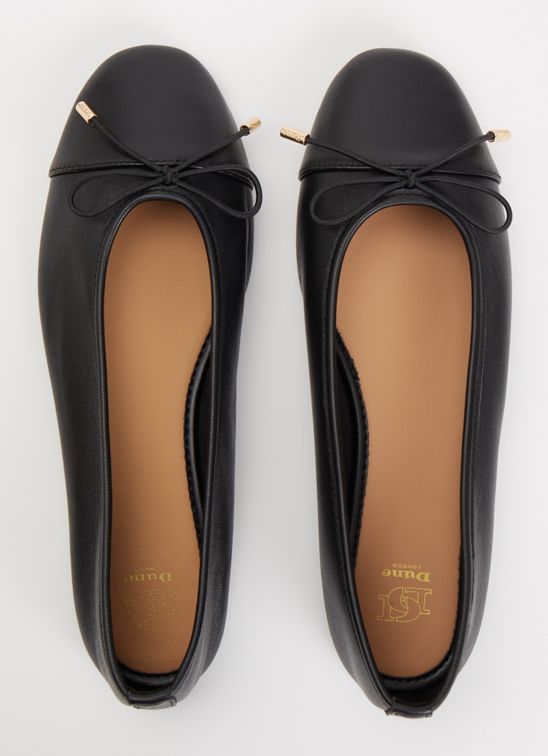 Dune London Haliah ballerina van leer met strikdetail - detail 4 diepzwart