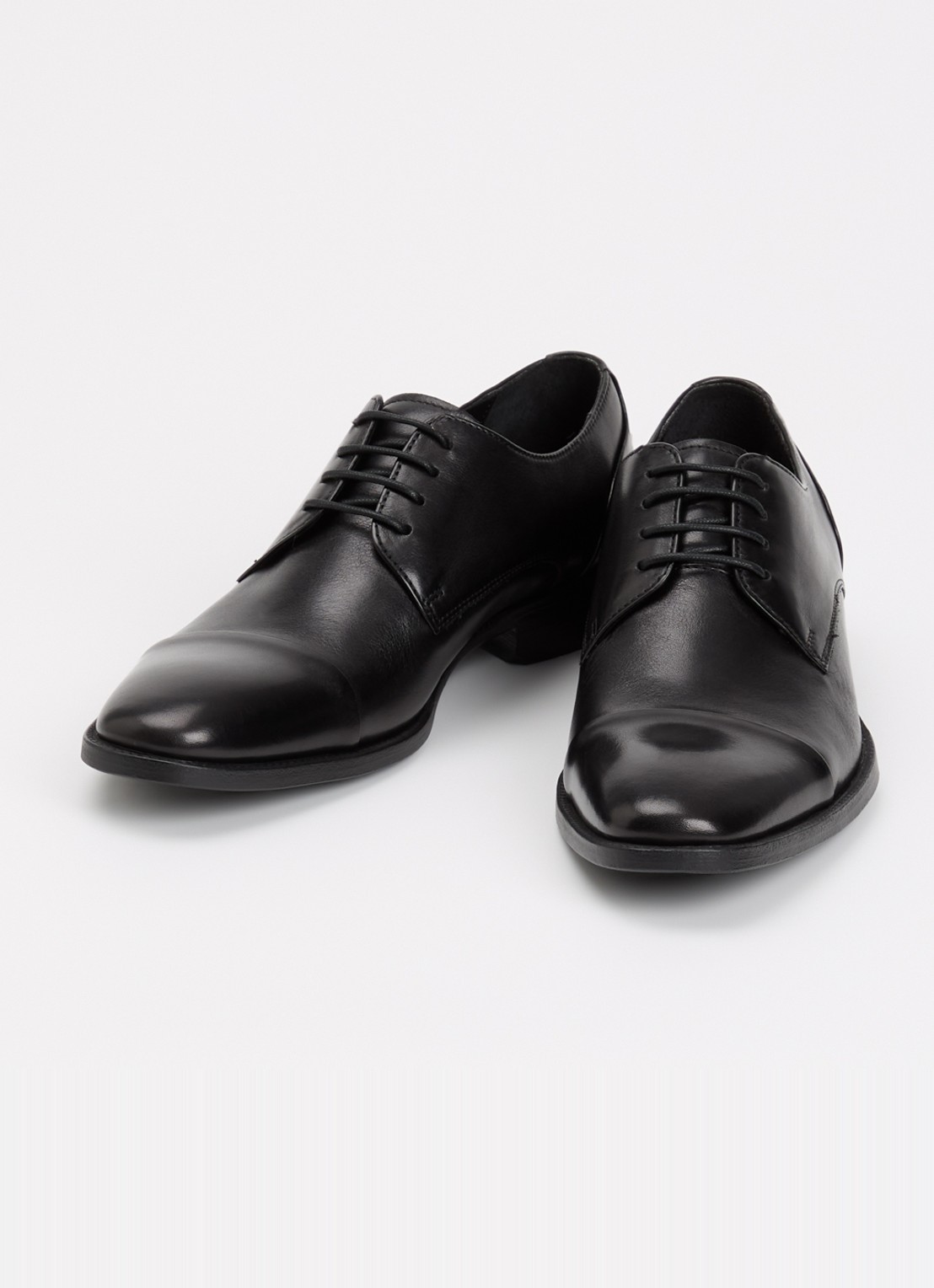 Dune London Suffix veterschoen van leer - detail 2 zwart