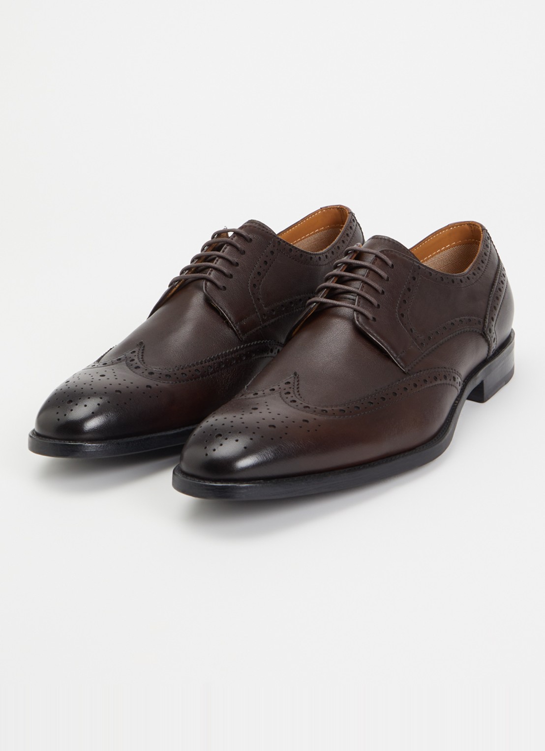 Dune London Sunni Wide Fit brogue van leer  - detail donkerbruin