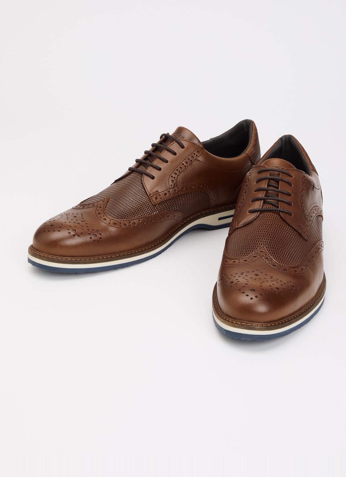 Dune London Wide Fit Barkings brogue van leer - detail 3 bruin