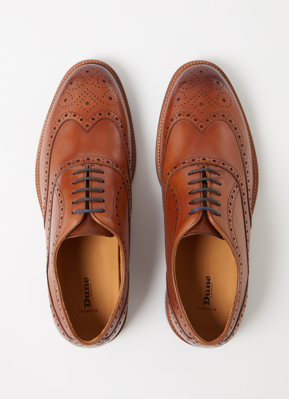 Dune London Wide Fit Solihull brogue van leer - detail 4 cognac