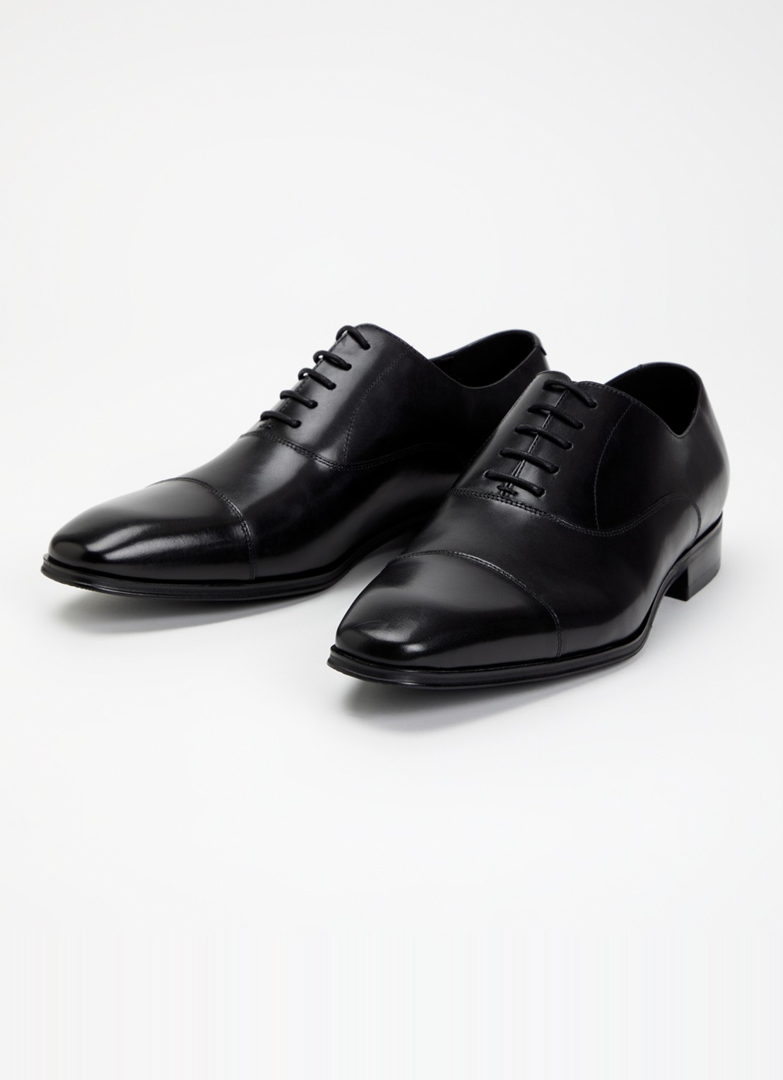 Dune London Wide Fit Solver veterschoen van leer met lakfinish - detail zwart