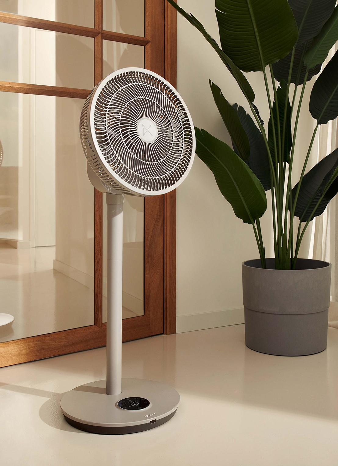 Duux Whisper 2 Smart verstelbare vloerventilator, 92 cm hoog - voorkant 6 ivoor