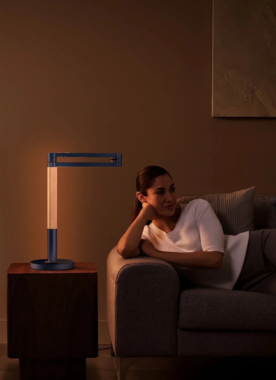 Dyson Dyson Solarcycle Morph™ bureaulamp - Pruisisch Blauw / Koper - detail blauw