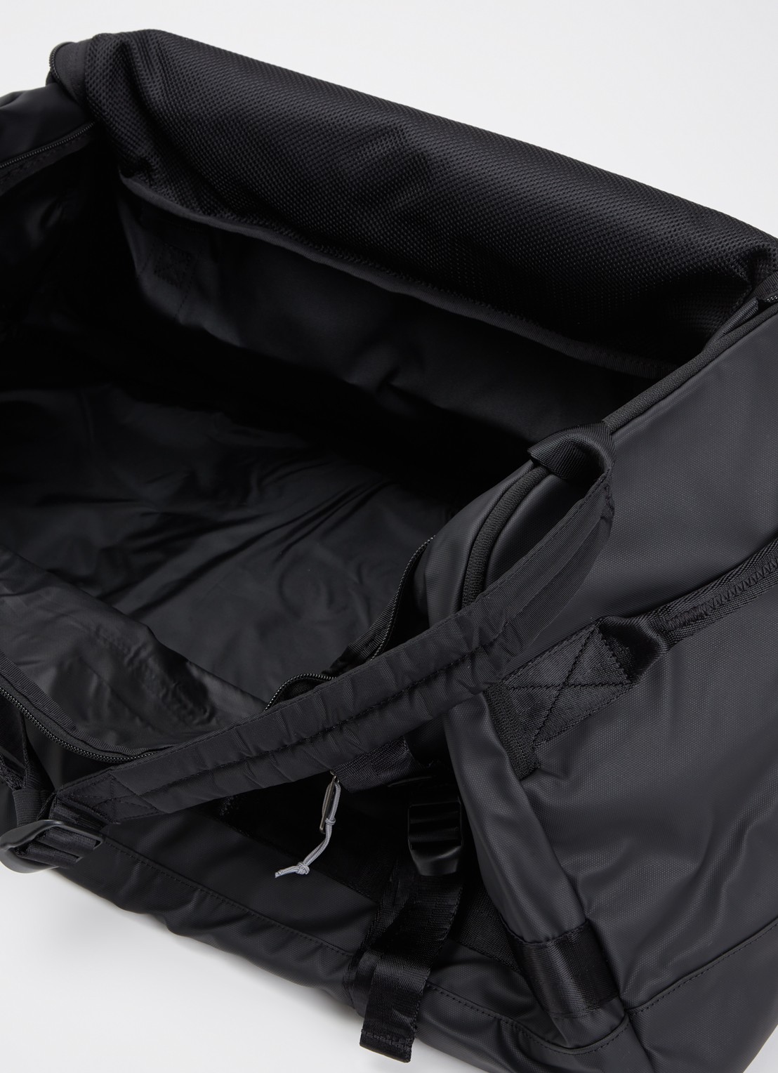 Eastpak Duffel Pack M weekendtas met waterafstotende coating - detail 2 zwart