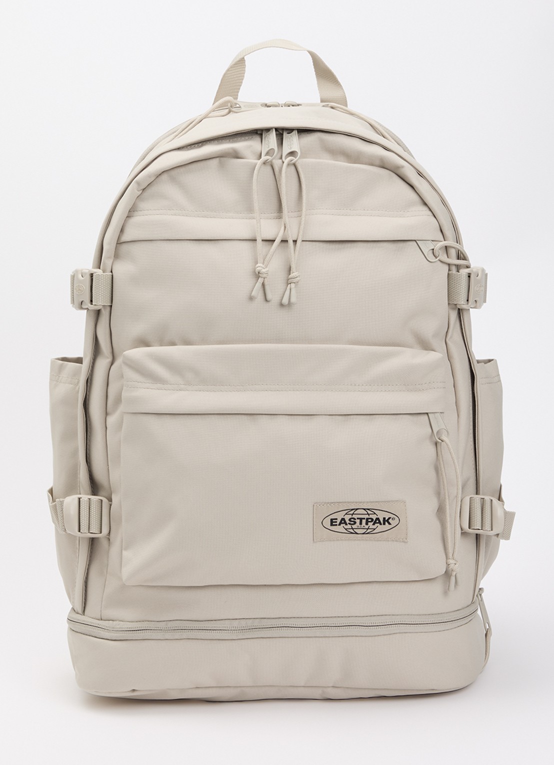 Eastpak Everyday Pak'r rugzak met 16 inch laptopvak - voorkant beige