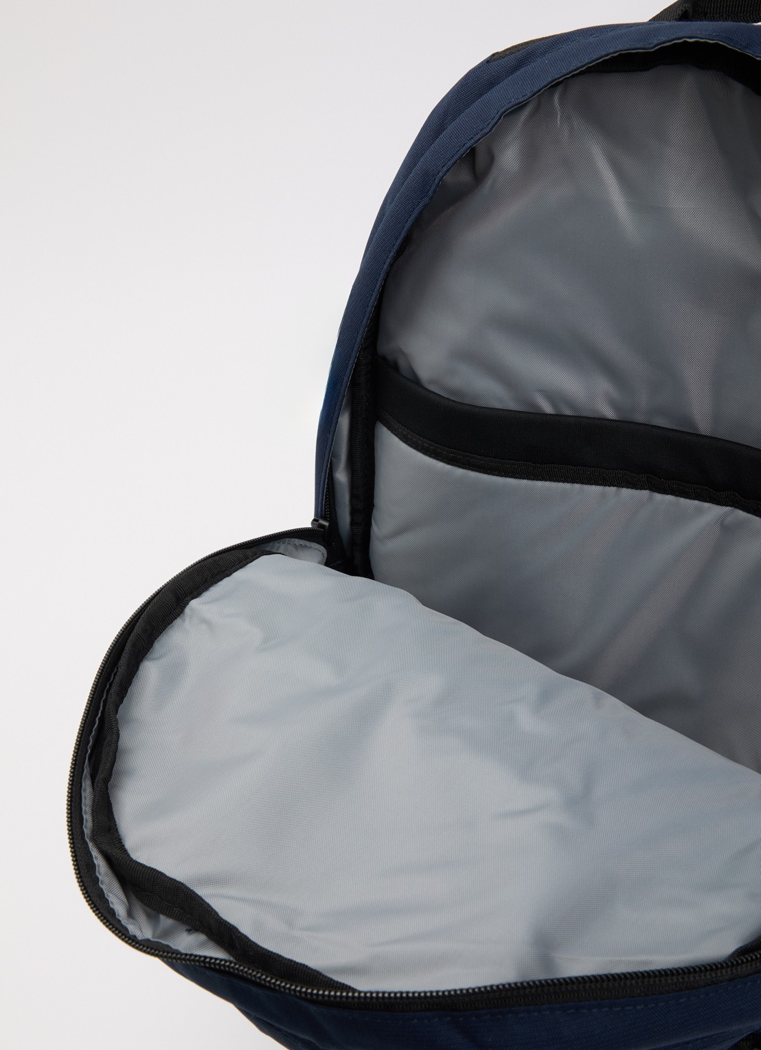 Eastpak Getter Pro rugzak met 16 inch laptopvak - detail 3 donkerblauw