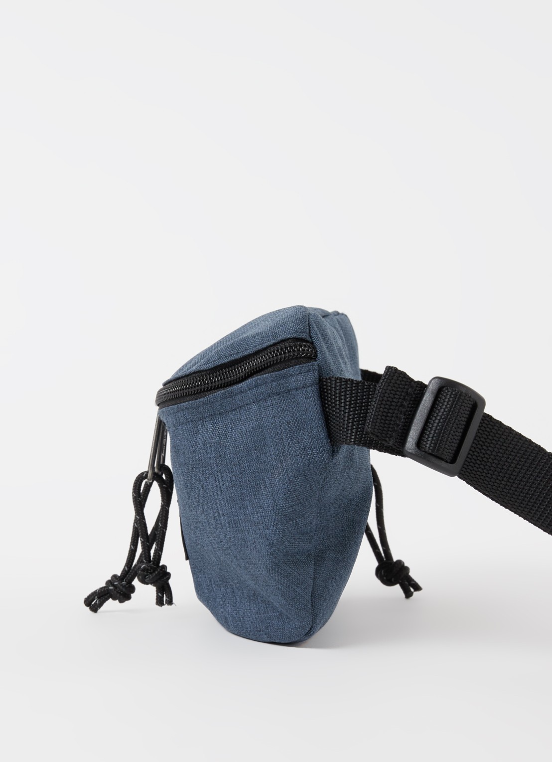 Eastpak Springer heuptas met logo - detail 2 indigo