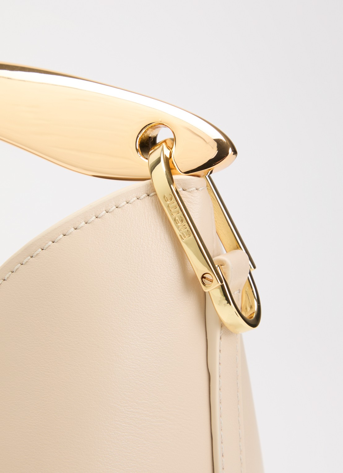 Elleme Boomerang S handtas van leer met afneembare schouderriem - detail 5 beige