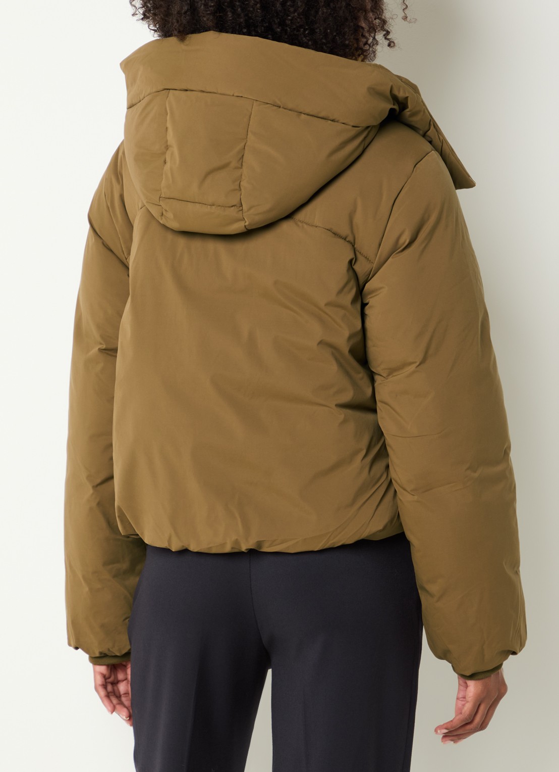 Elvine Annebelle puffer jack met afneembare capuchon - achterkant 2 camel