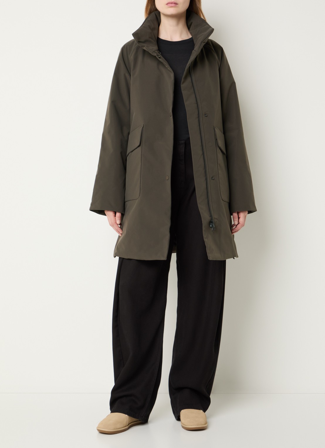 Elvine Myra gewatteerde parka met afneembare capuchon en waterafstotende coating - voorkant 3 olijfgroen