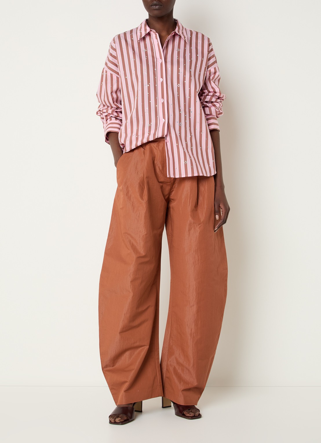 Essentiel Antwerp Blouse met streepprint en strass - voorkant 2 bruin