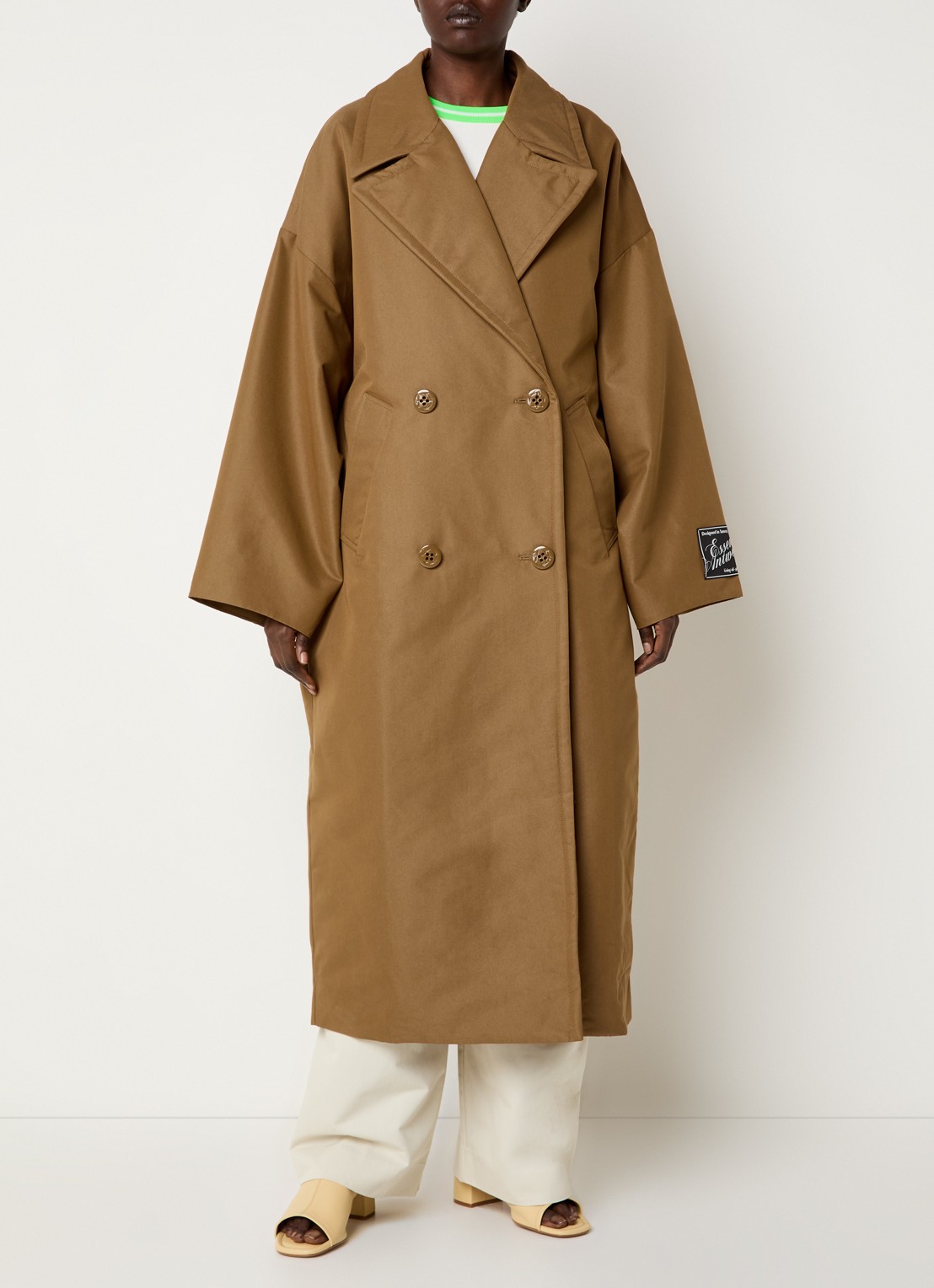 Essentiel Antwerp Double-breasted trenchcoat met logo - detail 4 bruin