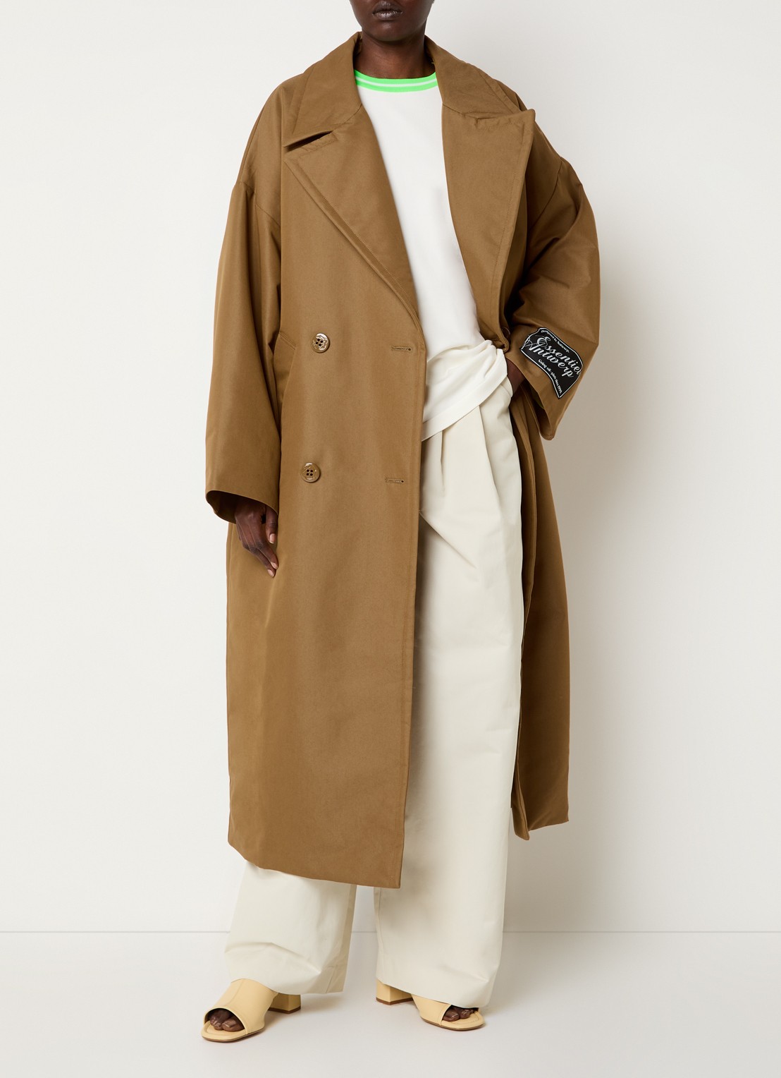 Essentiel Antwerp Double-breasted trenchcoat met logo - voorkant 3 bruin