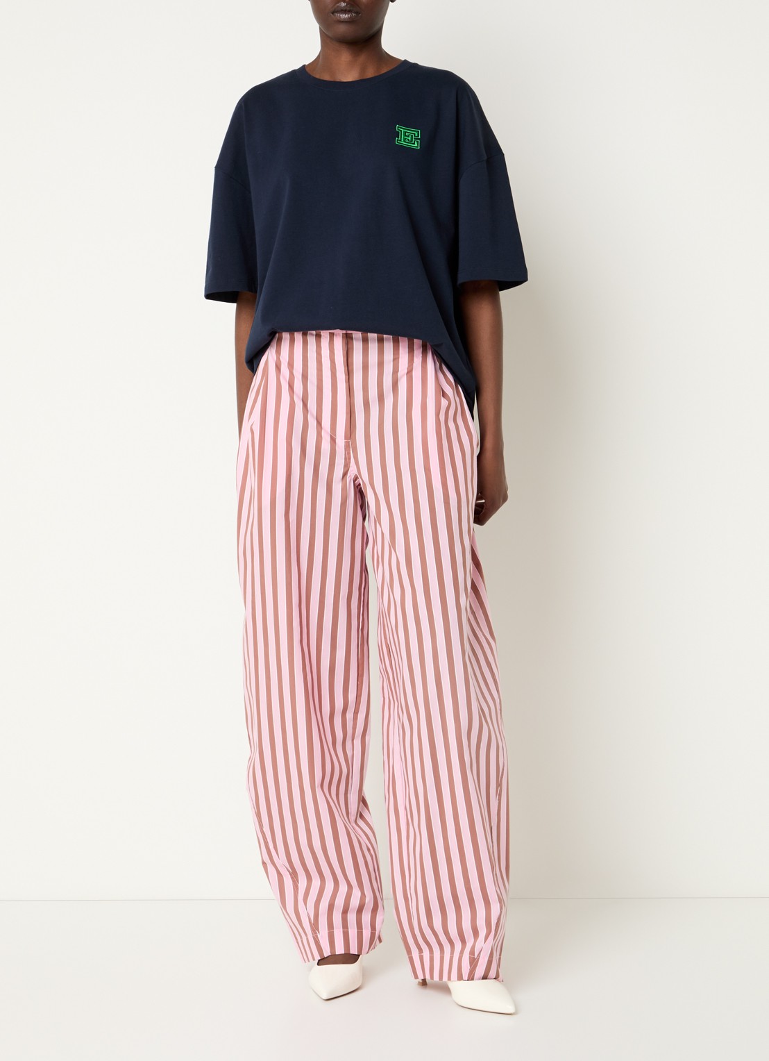 Essentiel Antwerp High waist balloon fit broek met streepprint - voorkant 3 roze