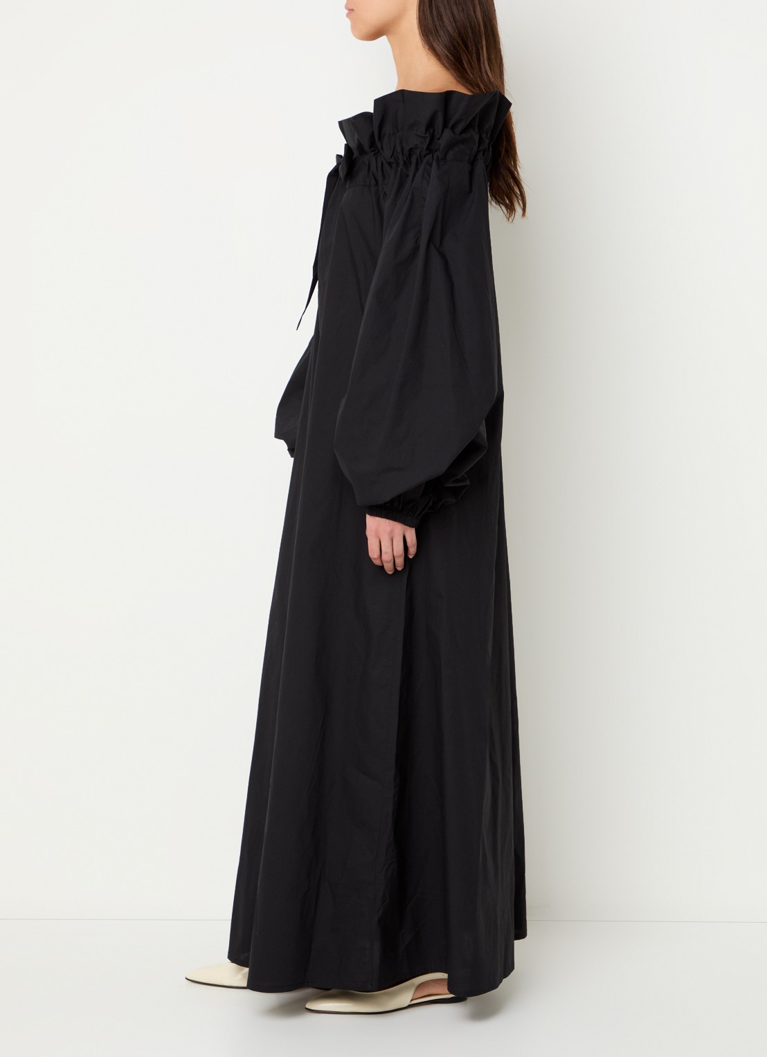 Essentiel Antwerp Hojito maxi off shoulder jurk met ballonmouw en strikdetail - voorkant 4 zwart