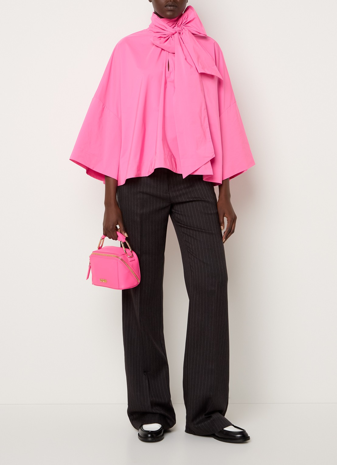 Essentiel Antwerp Igator oversized tuniek met strikkraag - voorkant 2 roze