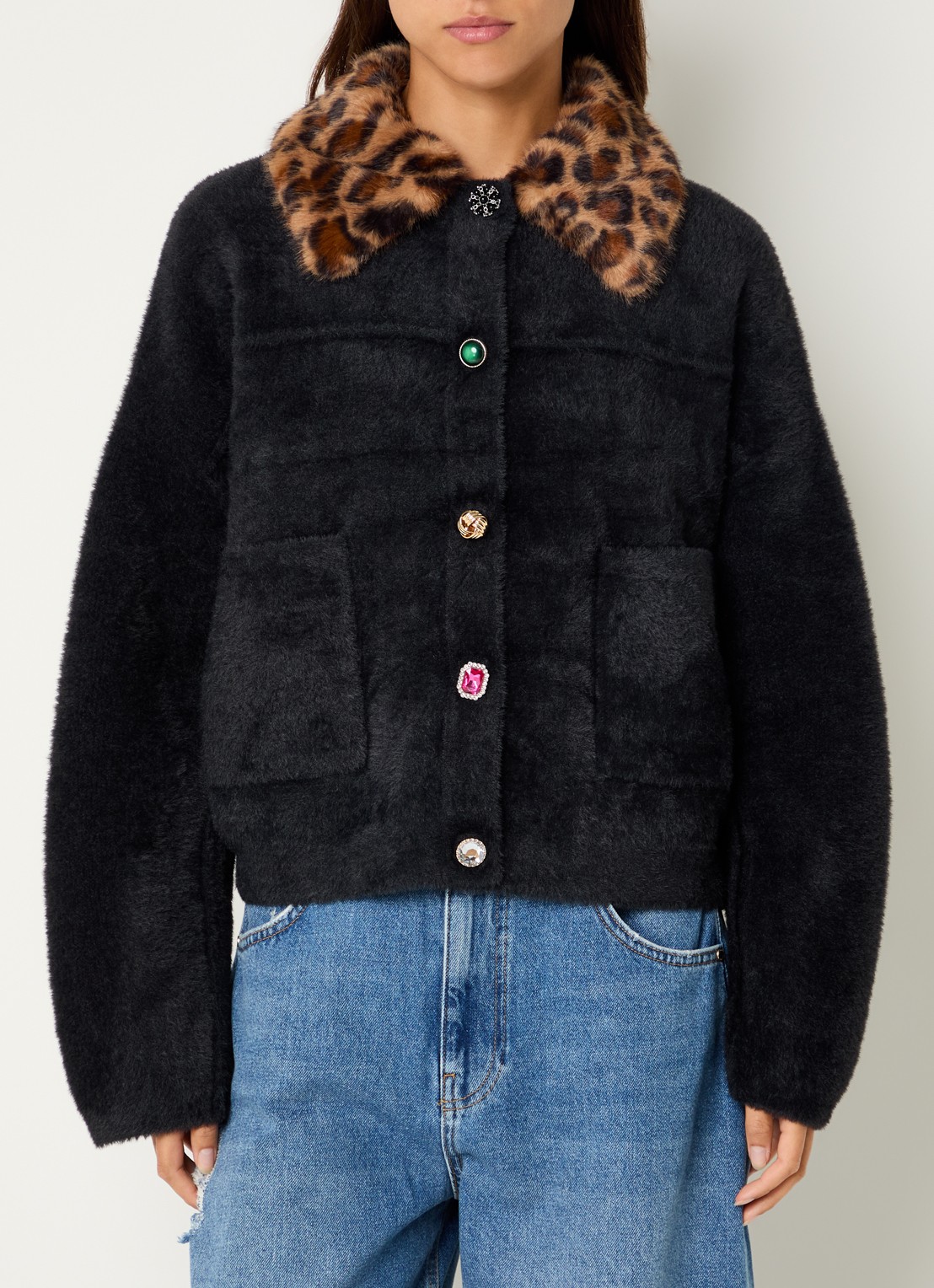 Essentiel Antwerp Intention fijngebreid vest met afneembare imitatiebontkraag - detail zwart