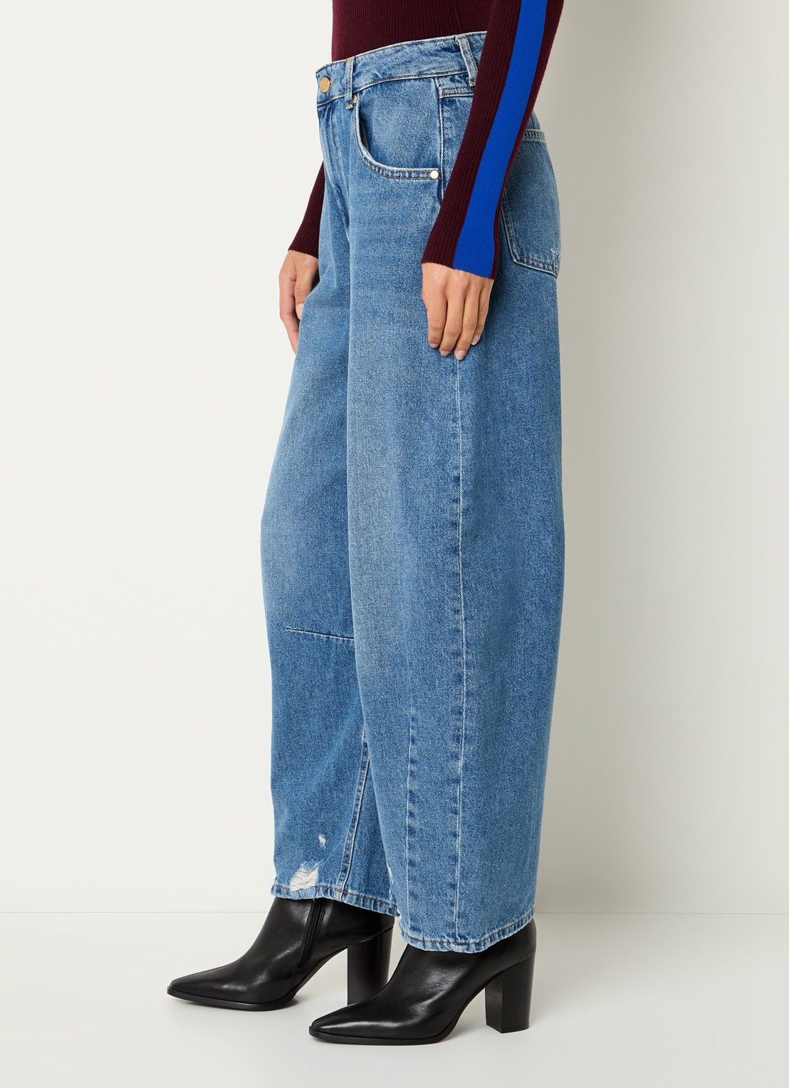 Essentiel Antwerp Interstellar high waist loose fit jeans met medium wassing - detail 3 indigo