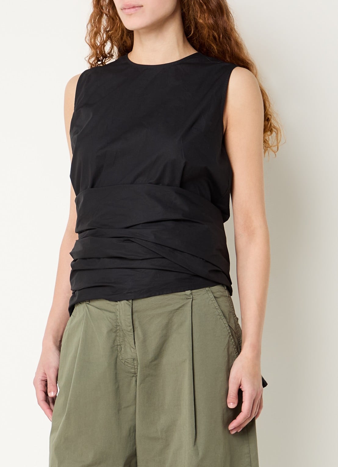 Essentiel Antwerp Jelani top met gestrikt detail en rugdecolleté - detail 2 zwart