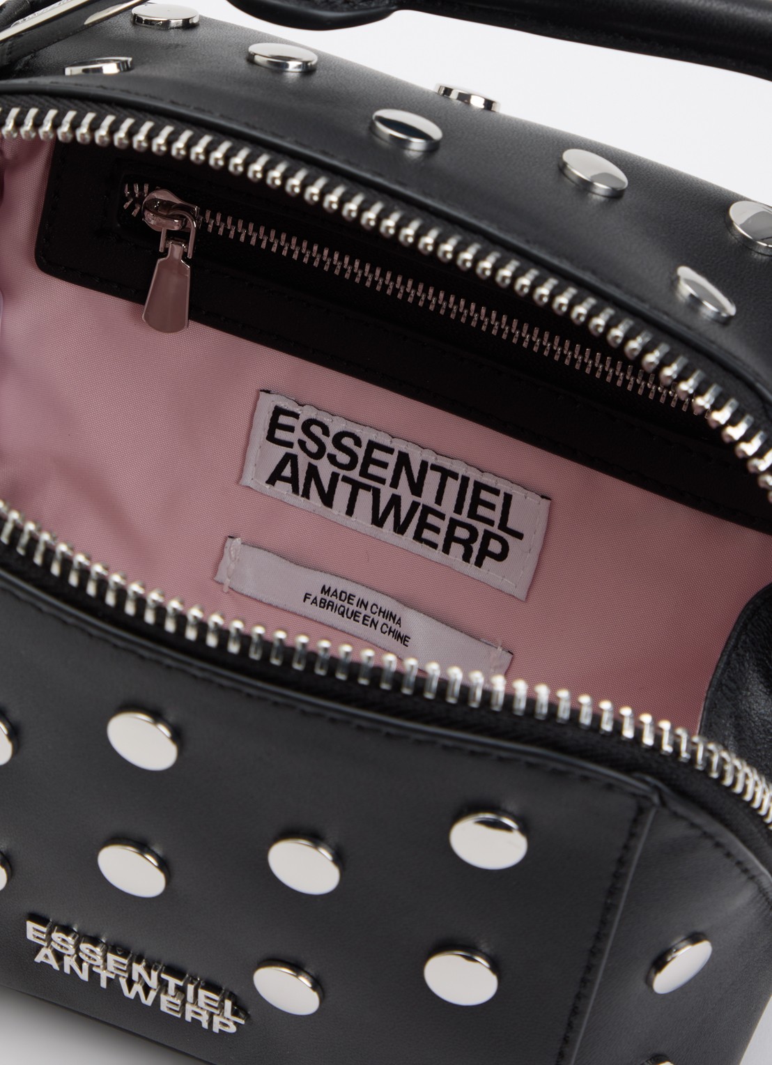 Essentiel Antwerp Jeri Mini handtas van leer met studs en afneembare schouderriem - detail 2 zwart