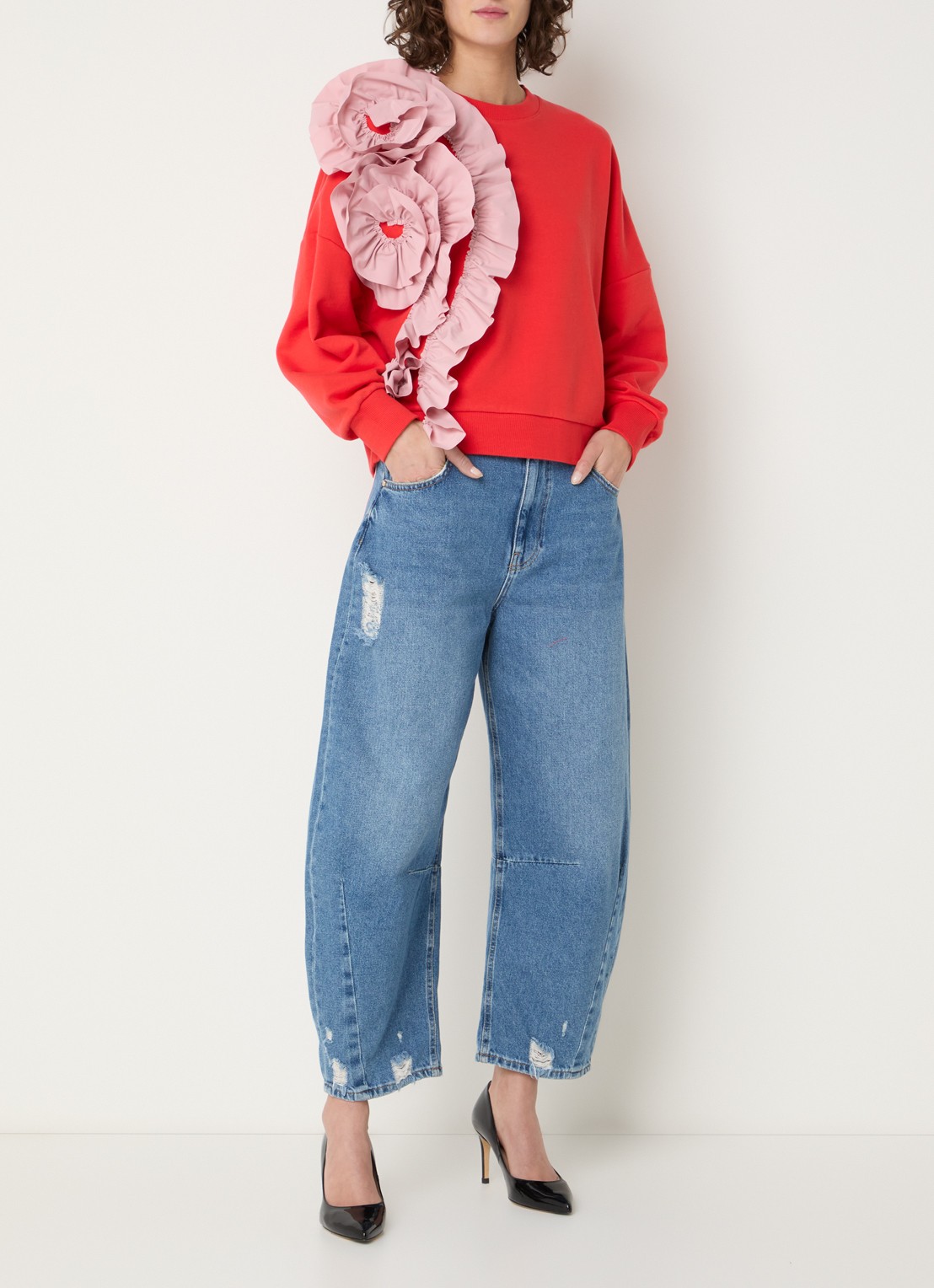 Essentiel Antwerp Jigantum sweater met bloemdetail - voorkant 2 rood