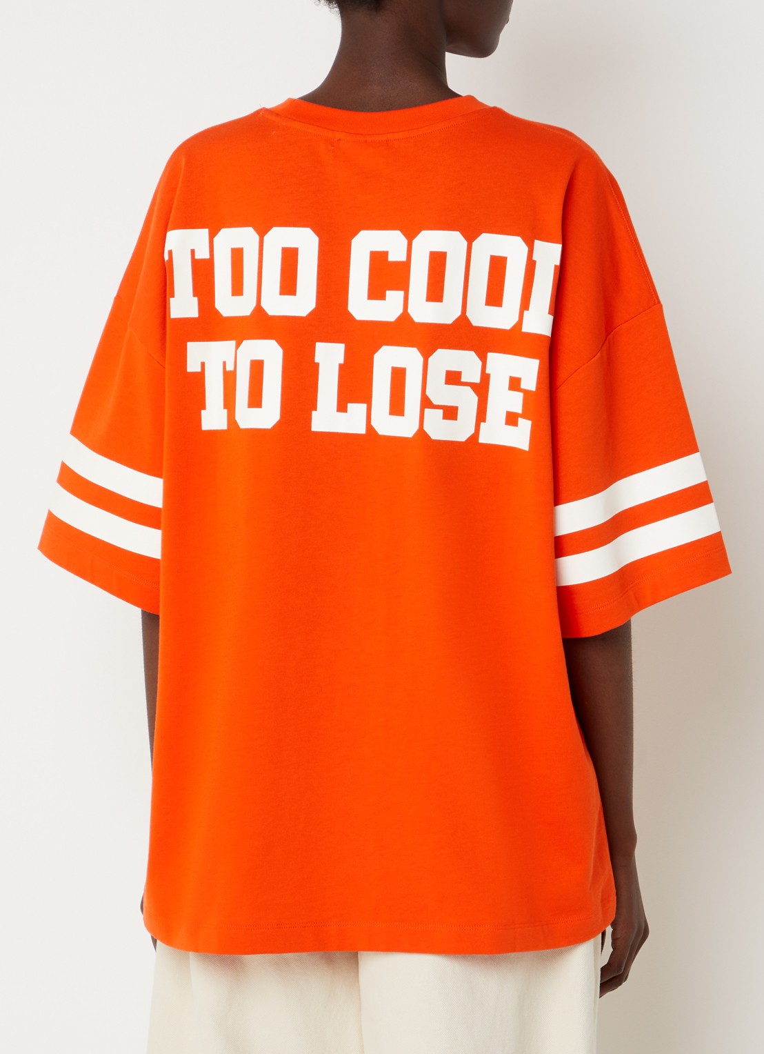 Essentiel Antwerp Joopio T-shirt met front- en backprint - detail oranjerood