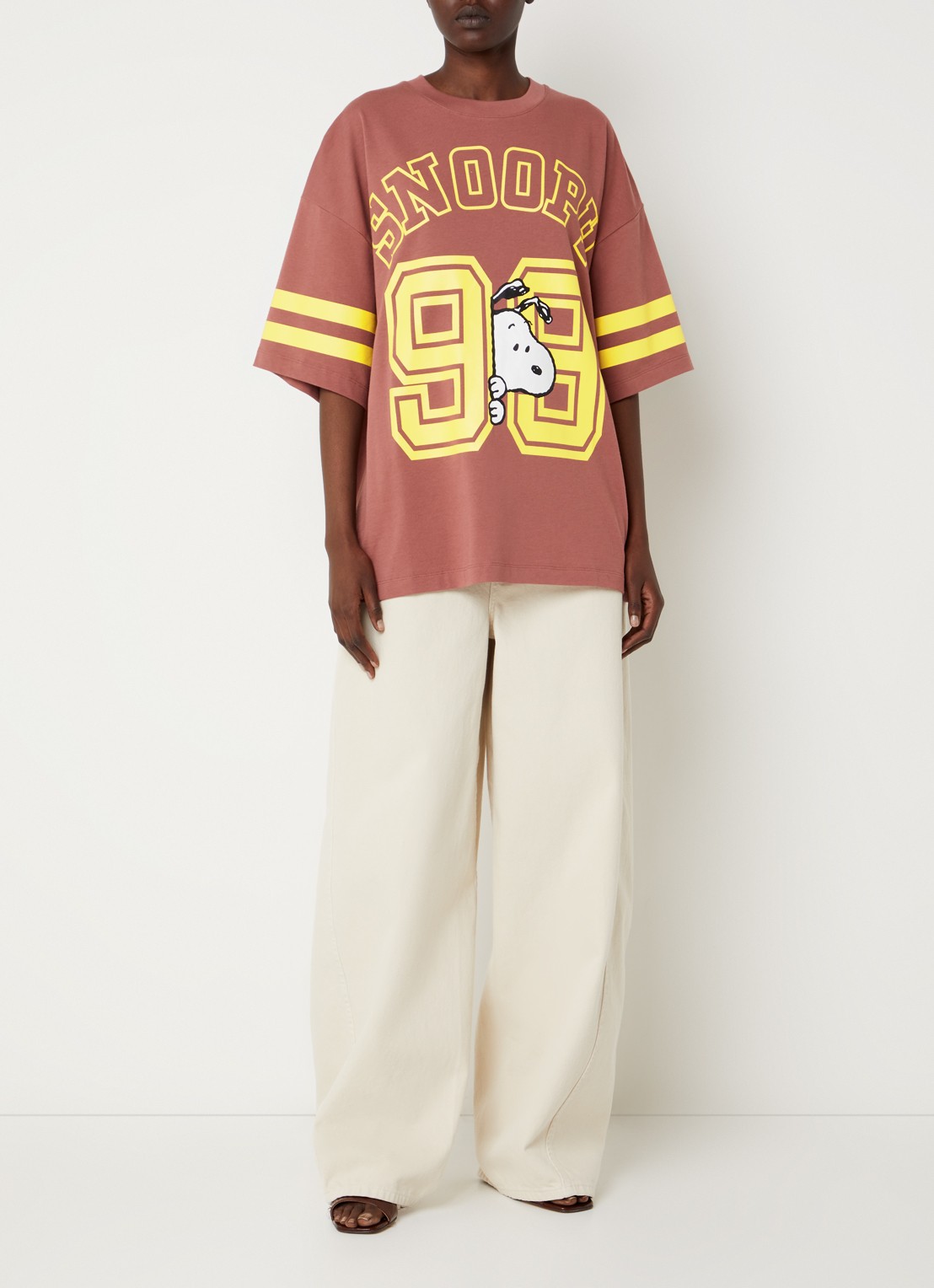 Essentiel Antwerp Joopio T-shirt met front- en backprint - voorkant 3 roodbruin
