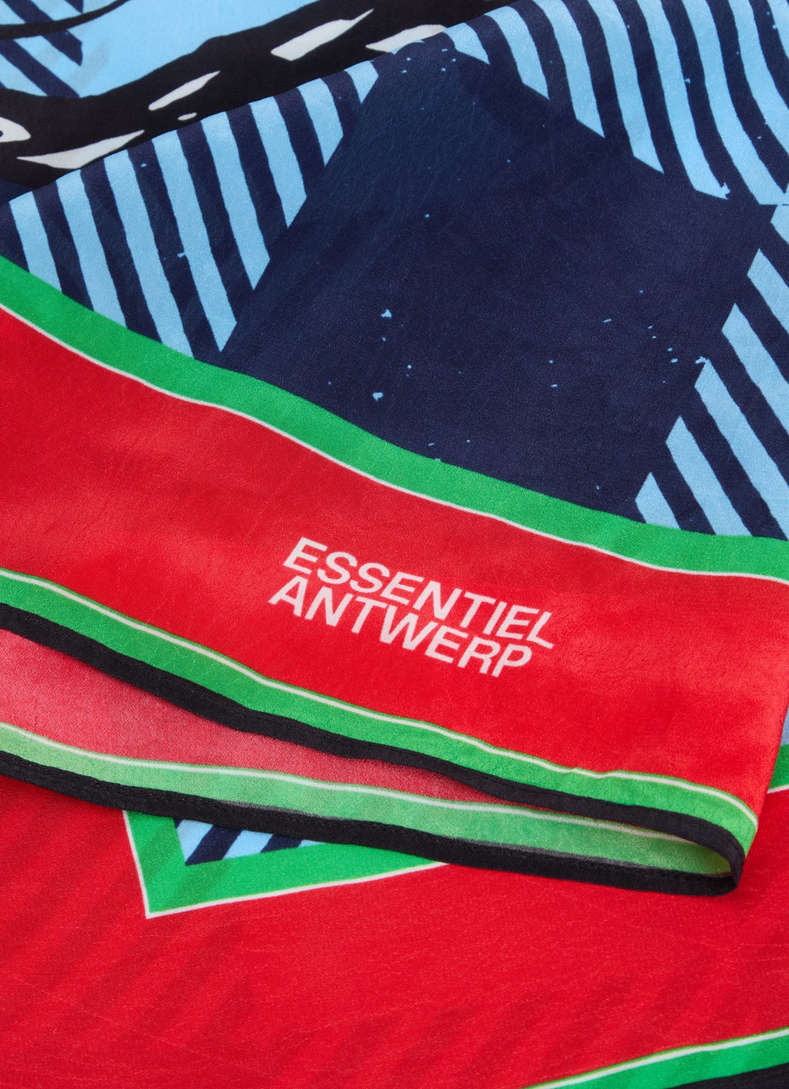 Essentiel Antwerp Joopy sjaal met print  - detail 2 blauw