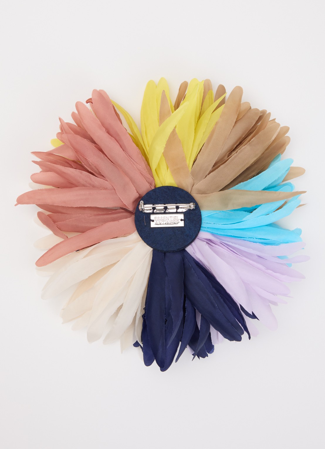 Essentiel Antwerp Jortensia broche - detail multicolor
