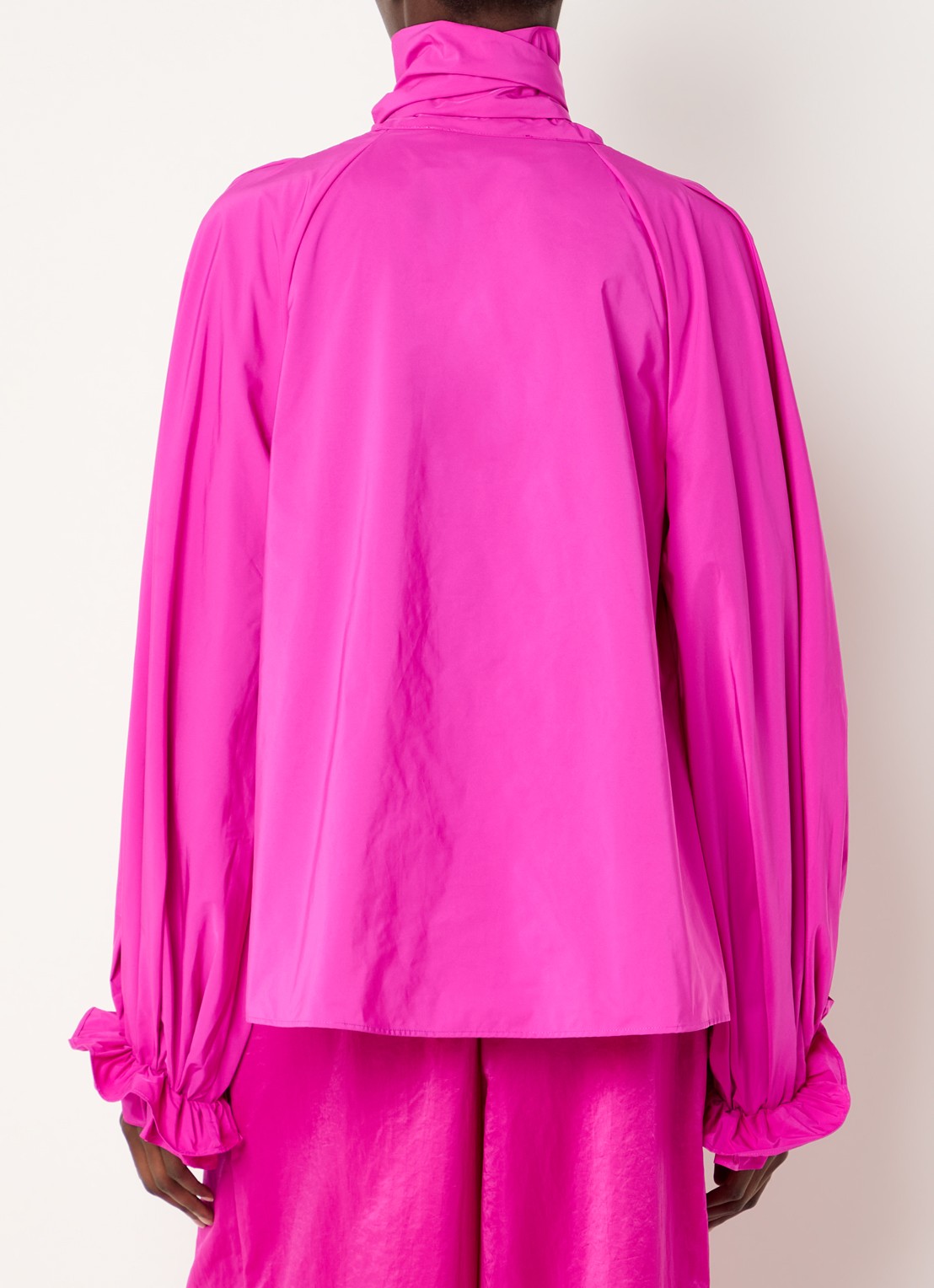 Essentiel Antwerp Kelly blouse met sjaalkraag  - achterkant 2 fuchsia