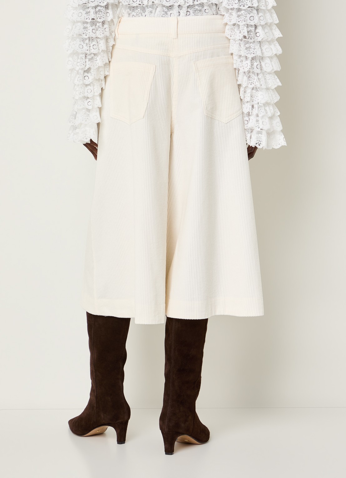 Essentiel Antwerp Kigi mid waist wide fit culotte van corduroy met steekzakken - achterkant 5 gebroken wit