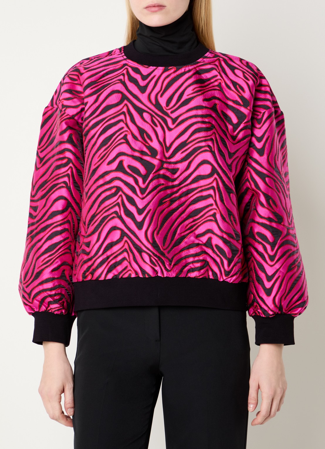 Essentiel Antwerp Klient sweater met dierenprint - detail 4 fuchsia