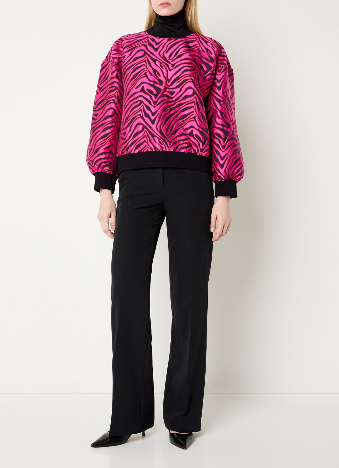 Essentiel Antwerp Klient sweater met dierenprint - voorkant 2 fuchsia