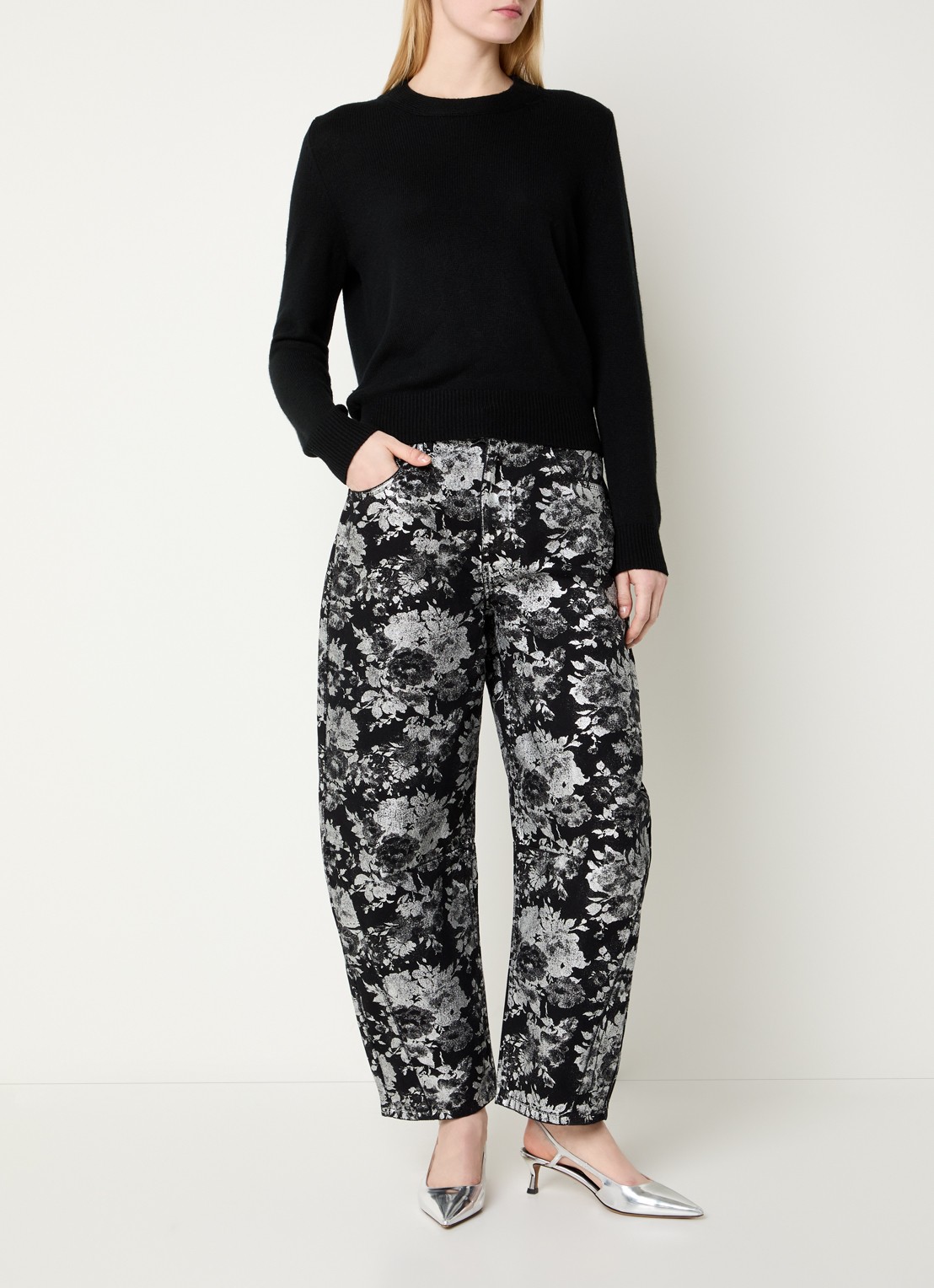 Essentiel Antwerp Ko jeans met print en steekzakken - voorkant 4 zwart