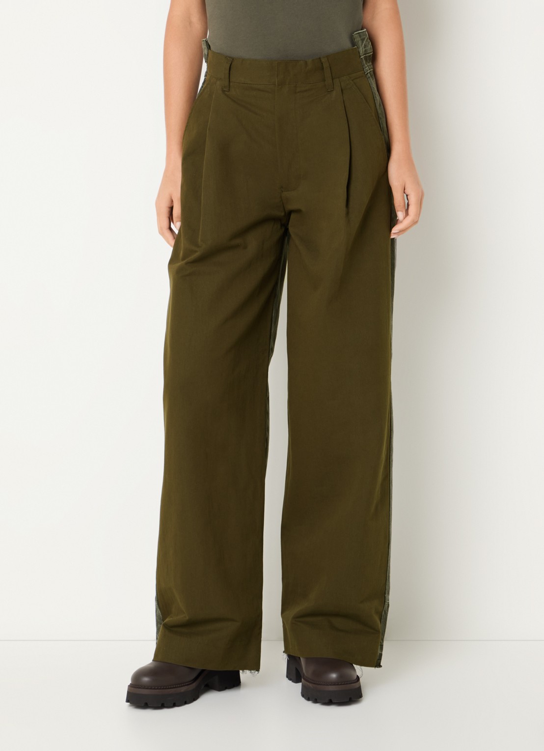 Essentiel Antwerp Krisp high waist wide fit broek met details van denim en steekzakken - detail donkergroen
