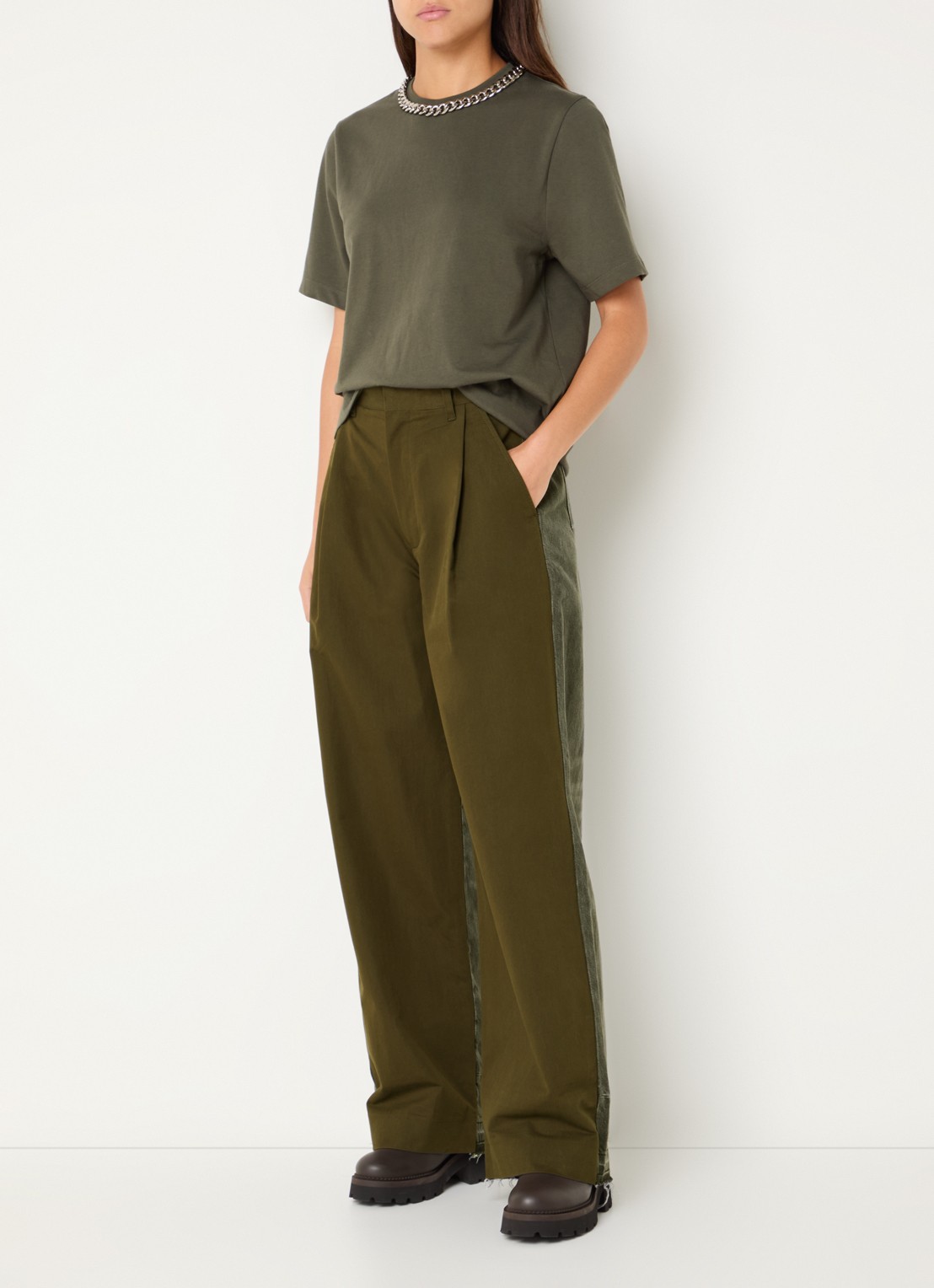 Essentiel Antwerp Krisp high waist wide fit broek met details van denim en steekzakken - voorkant 5 donkergroen