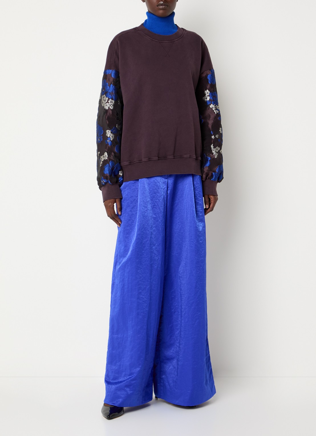 Essentiel Antwerp Kueer sweater met jacquard dessin - voorkant 3 bruin