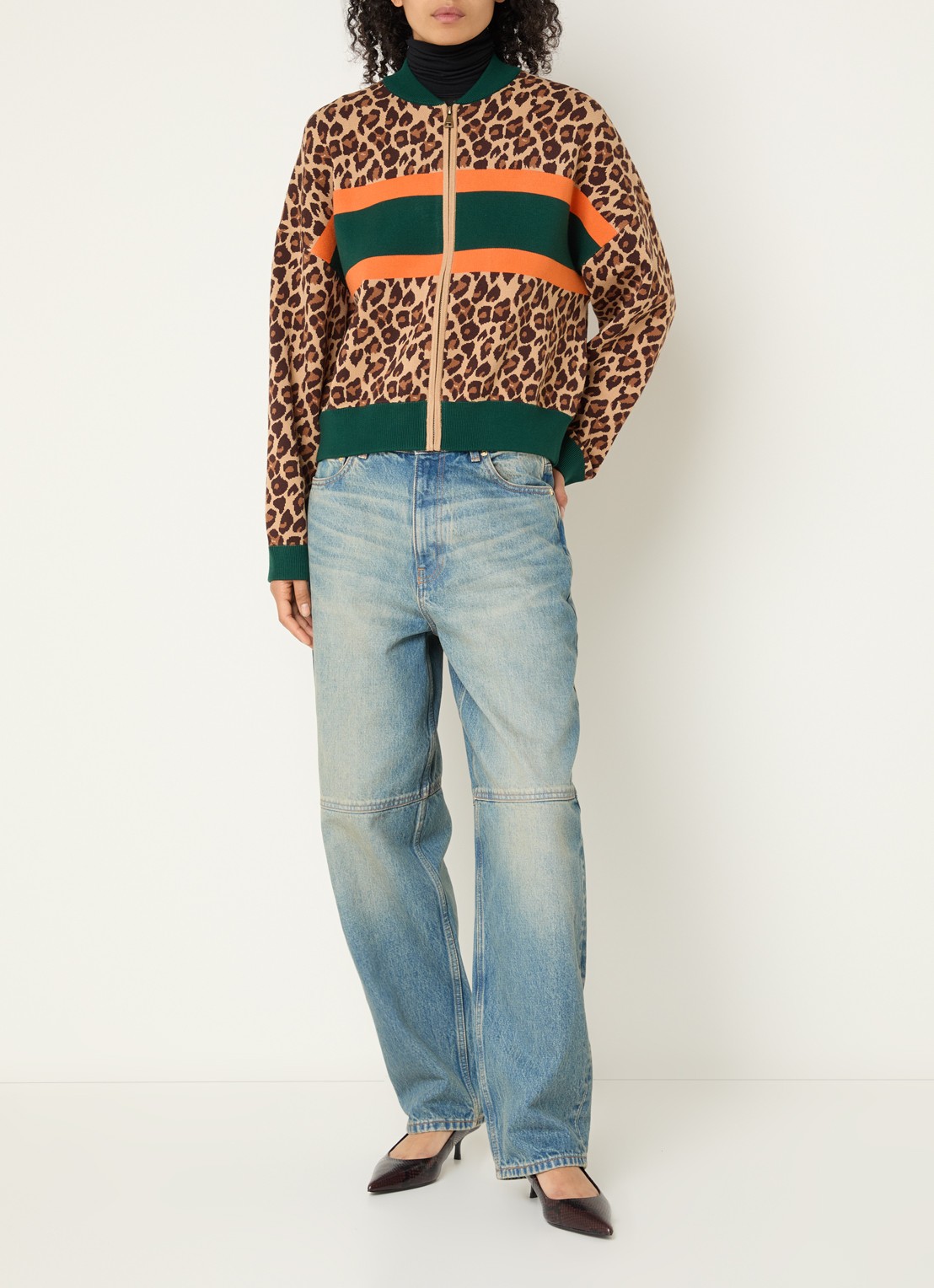 Essentiel Antwerp Kutie sweatvest met panterprint - voorkant 3 bruin