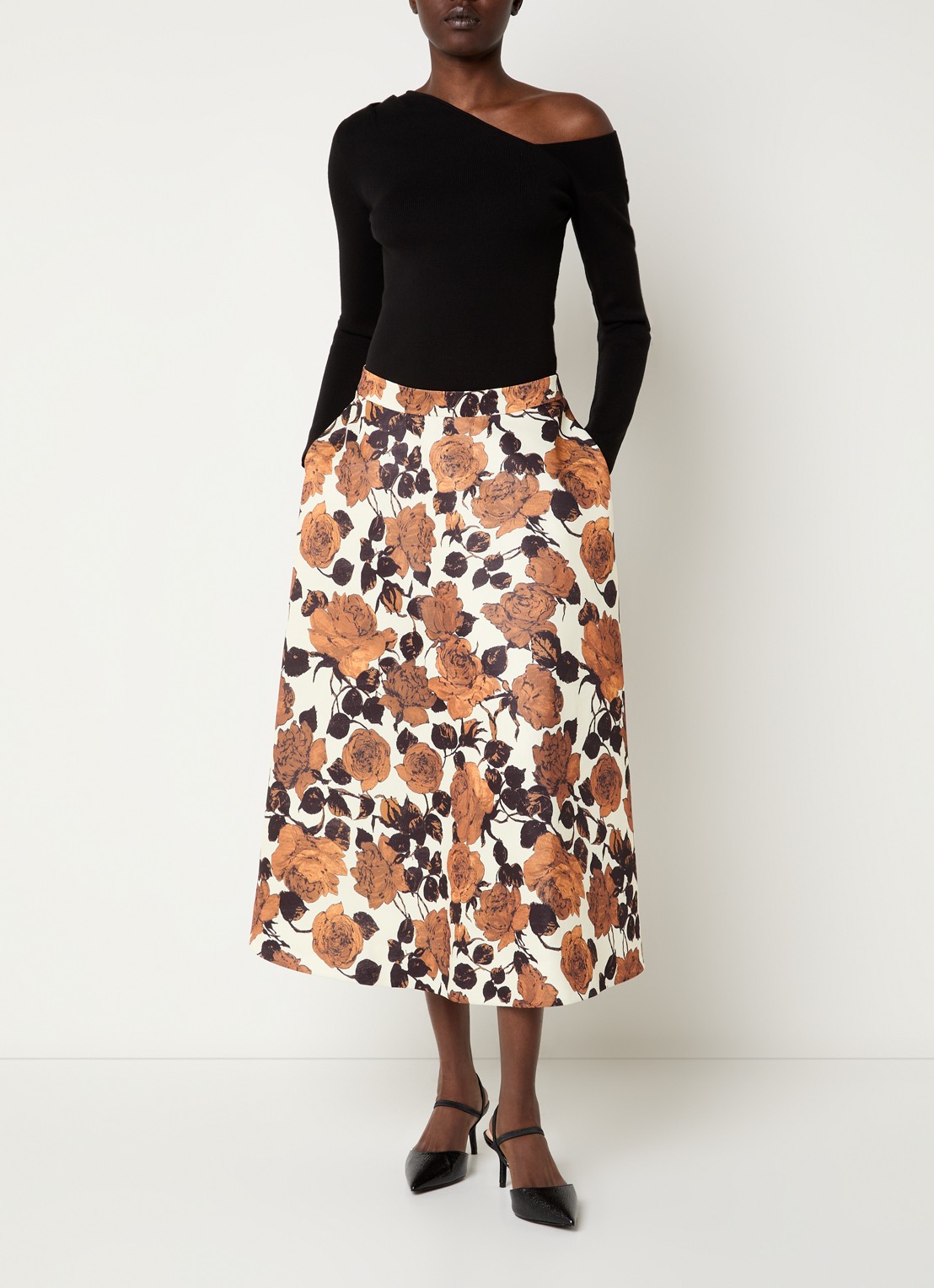 Essentiel Antwerp Midi A-lijn rok met steekzakken en bloemenprint - voorkant 2 beige