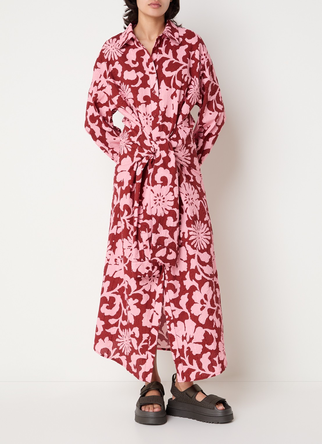 Essentiel Antwerp Midi blousejurk met printen strikceintuur  - detail 4 rood