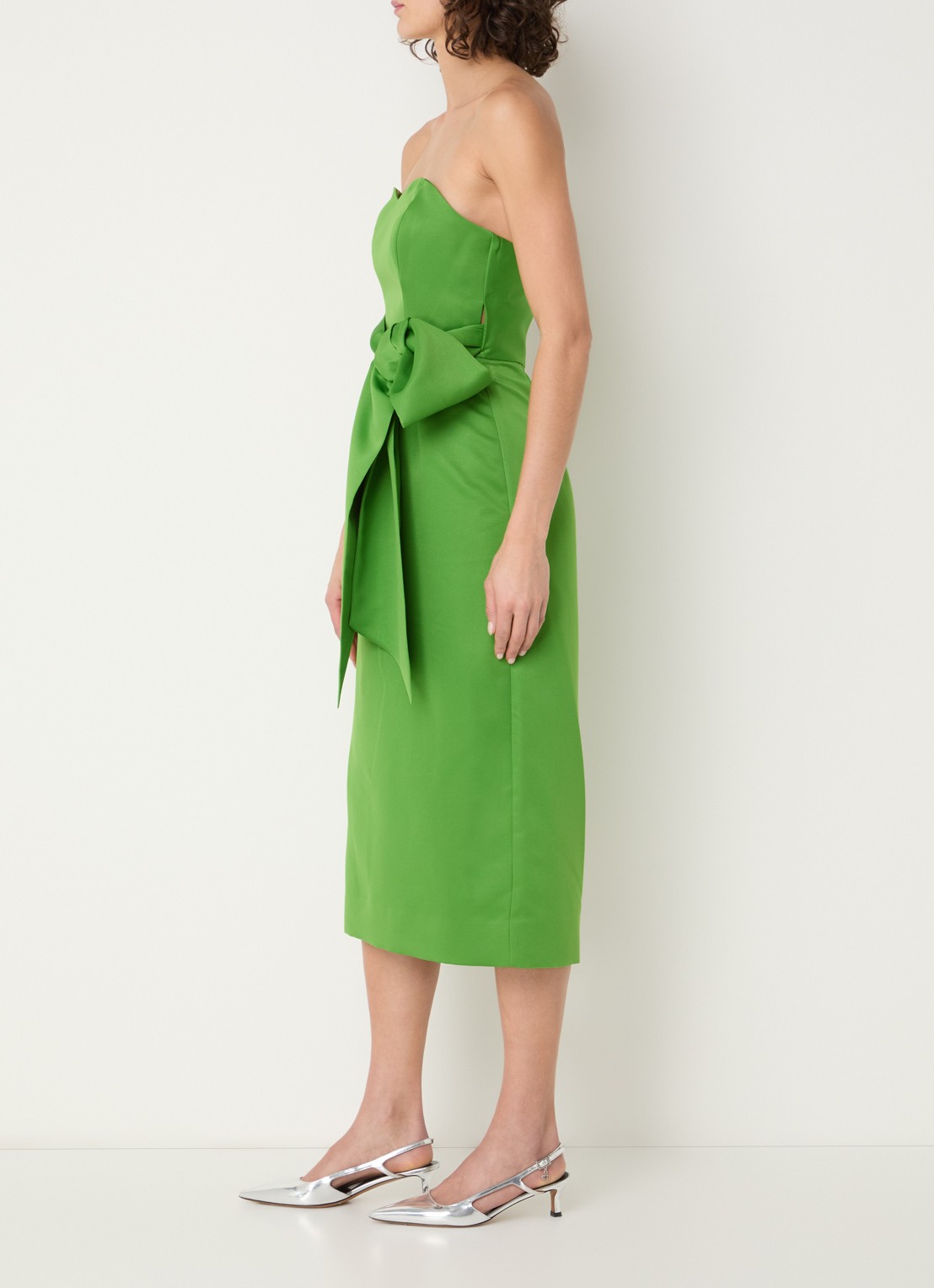 Essentiel Antwerp Midi jurk met strikceintuur - voorkant 2 groen